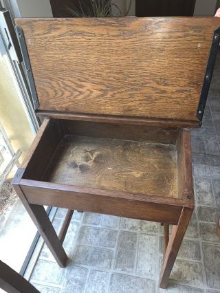 Antique Oak Child ' s School Desk And Chair W Ink Well And Pen Flip Top 3