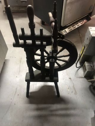 Antique Primitive Vintage Wooden Spinning Wheel