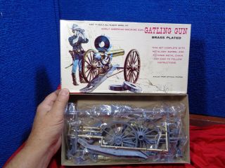 Vintage Toy Civil War Gatling Gun Plastic Model P - 1