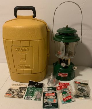 Vintage Coleman 220j Double Mantle Camping Propane Lantern W Gold Clamshell Case