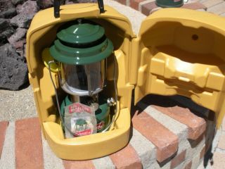 Vintage Coleman Lantern Model 220k With Clamshell Case,  6 1983 Perfect