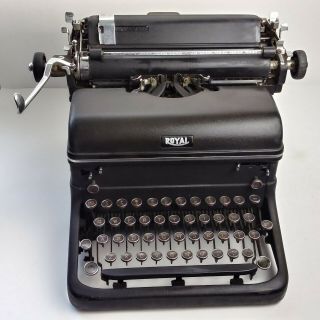 Antique Vintage 1940s Royal Kmm Typewriter Magic Margin Black Glass Keys