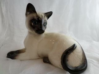Vintage Royal Doulton England Ceramic Siamese Cat Figurine 1558