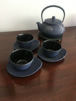 Vintage Japanese Tea Set Cast Iron Dragon Fly Pot Lid Infuser Cups Saucer Trivet
