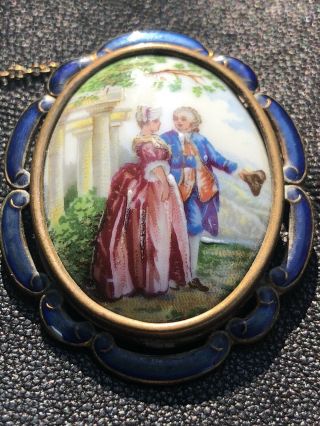 Signed Tlm Made In England Courting Couple Painted Porcelain Antique Brooch Pin