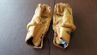 Winnwell 628 Vintage Leather Hockey Gloves Made In Jamaica Winn Well Flex Thumb
