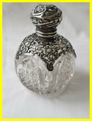 Victorian Silver Perfume Bottle.  London 1898