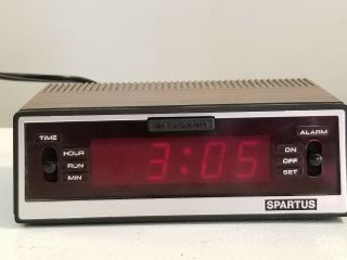Vintage Spartus Comet Iii Led Alarm Clock Retro Wood Grain Model 1121 -