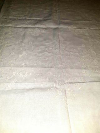 Gorgeous Vintage Linen “pulled Thread” 50” Square Tablecloth Scalloped Edge
