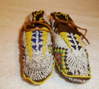 Antique Native American Indian Fully Beaded Child’s 7” Moccasins,