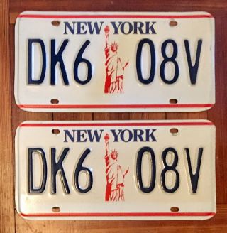 Vintage Matching Pair York State Nys License Plate 1980’s Statue Of Liberty