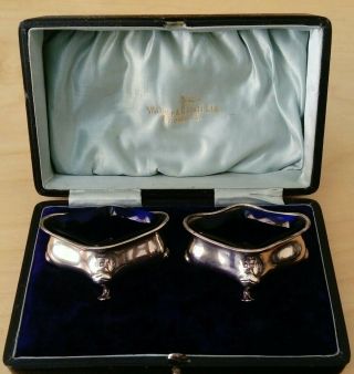 Lovely Boxed Solid Silver Salts By Walker And Hall Birmingham 1922