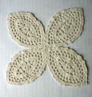 8 Vintage Crochet Cream Four Oval Petal Floral Doilies 6 inch Doily Teardrop 3