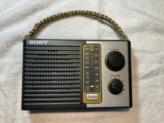 Vintage Sony Icf - F10 2 Band Am/fm Portable Battery Transistor Radio
