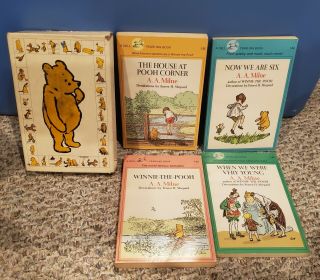 A Treasury Of Winnie The Pooh Boxed Set Vintage 4 Book Set Aa Milne,  Soft Cover