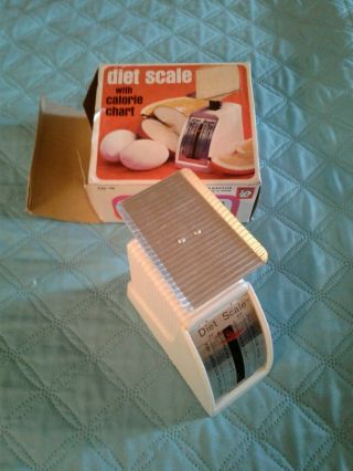 Vintage Diet Scale With Calorie Chart 2