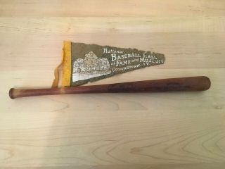 Vintage Louisville Slugger 125 Mini Baseball Bat Hillerich Bradsby Hall Of Fame