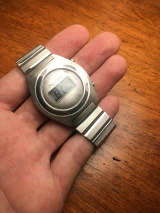 Vintage 1970s Microma Quartz Lcd Mens Wrist Watch Steel Silver