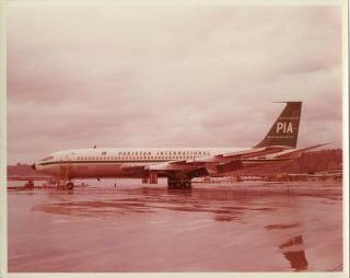 Large Vintage Photo - Pia Pakistan Int.  Airlines B720b