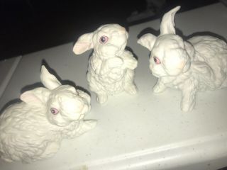 Vintage Set Of 3 Small White Ceramic Rabbits With Pink Eyes