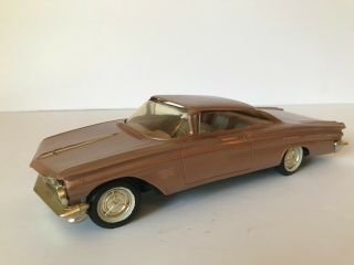 1960 Pontiac Bonneville Hardtop Promo Model Car 1:25 Scale Amt Vintage