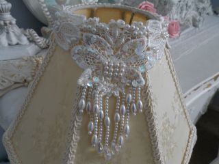 SHABBY VINTAGE VICTORIAN CHIC IVORY/ CREAM FRINGE LAMP SHADE W/ PEARL LACE DROP 2
