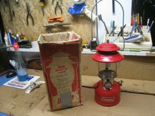 Vintage Red Coleman Lantern Model 200a Date Code 9 75 W/ Box (box)