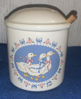 Vintage Treasure Craft Stoneware Ribbon Geese Small Canister With Top