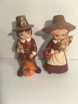 Vintage Hand Painted Ceramic Man And Woman Pilgrim Figures Pumpkins Harvest