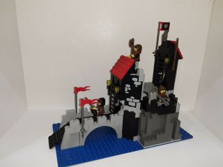 Lego Vintage Castle Set 6075 Wolfpack Tower Complete W/ Minifigures Knight