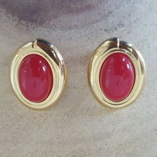 Vintage Monet Signed Red Enamel Gold Tone Oval Clip On Earrings