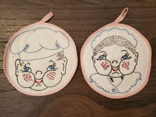 Set Of 2 Vintage Handmade Embroidered Pot Holders White W/ Pink Trim