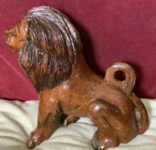 Antique Carved Wooden Figure Of A Seated Roaring Lion Detail