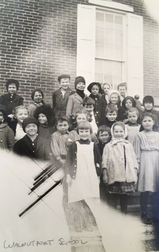 1912 Vtg Photo School Kids Pose At The Walnutport School Pennsylvania