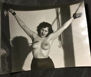 Vtg 50’s Busty Girl Tied Up Whip Bdsm Chained Girlie Nude Risque Pinup Photo