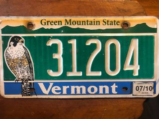 2010 Vermont Wildlife Falcon Bird Animal Vt Specialty License Plate 31204