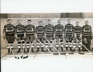1 - 8 X 10 Photo Of The 1926 Boston Bruins,  Their 2nd Year Early Uinforms