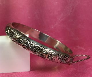 Vintage Antique.  800 Sterling Silver Filigree Hinged Bangle Bracelet Fine Jewelry