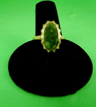 Vintage Sarah Coventry Faux Green Jade Gold Tone Cocktail Ring Sz 7 - 7.  5 Made Usa