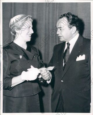 1954 Chicago Il Actor Edward G Robinson Bought Mrs Jacob Arney Bond Press Photo