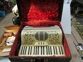Vintage Antique Paramount 1940s Italian Pearl White Accordion With Case