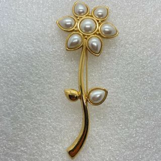 Signed Marvella Vintage Flower Brooch Pin Faux Pearl Gold Tone Costume Jewelry