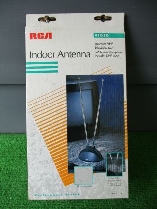 Vintage Indoor Antenna - Rca Ant119 - & Complete - Vhf - Am/fm - Tv - Uh
