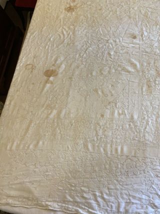 Vintage Quaker Off White Oval Floral Lace Tablecloth 69” X 80”