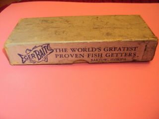 Vintage Wooden Eger Baits Bartow,  Florida Fishing Lure Box Rare Color