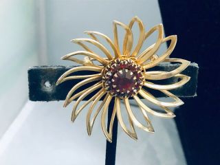 Vtg.  Sarah Coventry Ruby Red Rhinestone Gold Tone Flower Brooch