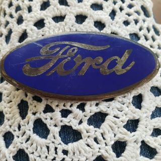 Vintage Ford 1930s Enameled Radiator Shell Emblem Porcelain Oval Part - A10 3×1.  5