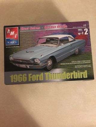 Amt Ertl Street Customs 1966 Ford Thunderbird Plastic Model Kit Complete 332