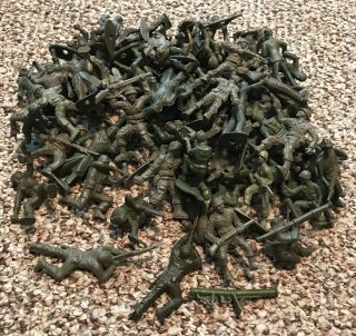 Vintage Wwii Plastic Toy Soldiers And More.