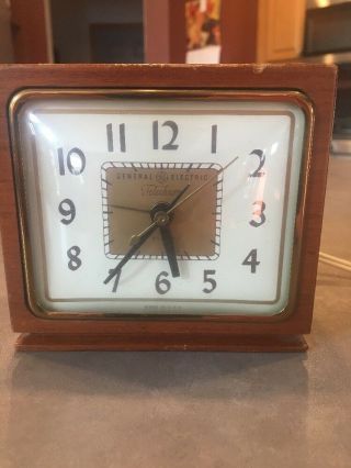 Vintage Ge General Electric Telechron Wooden Alarm Clock Model 7h228 Gold Emboss
